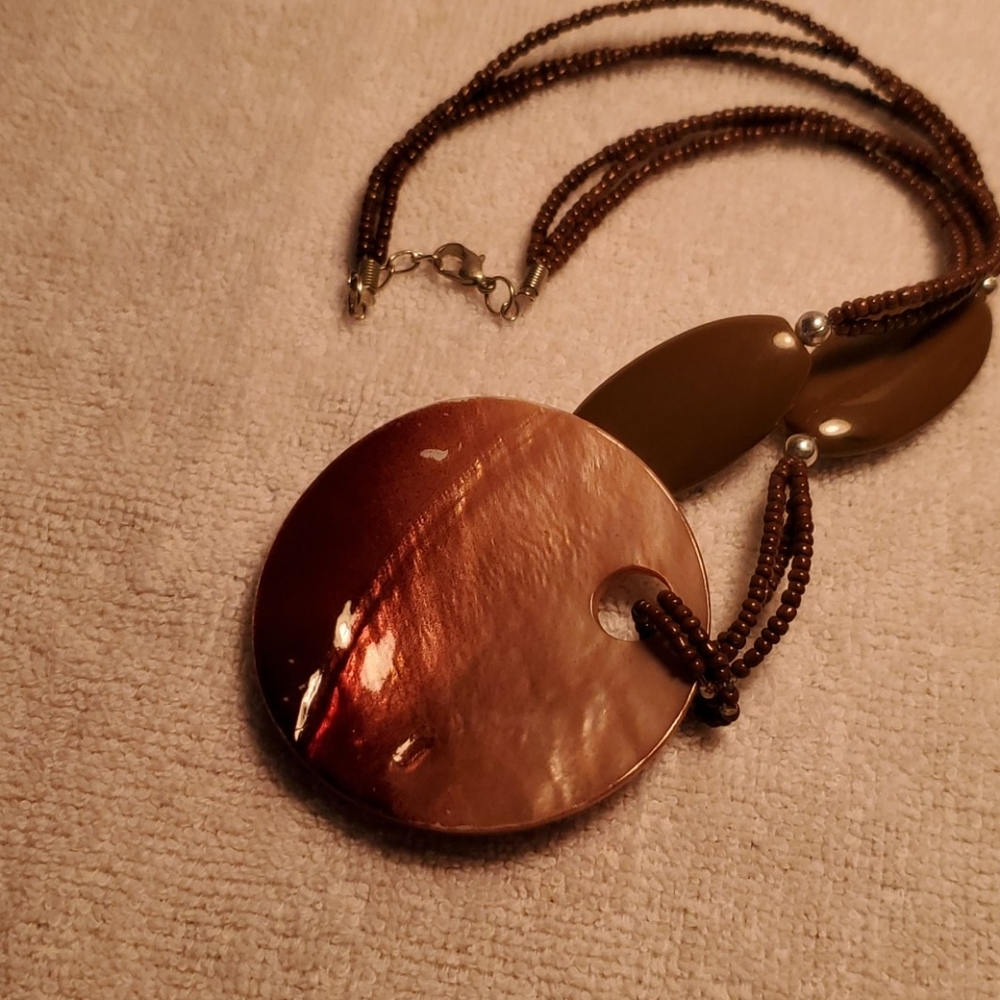 Shell necklace - Picture 2 of 3